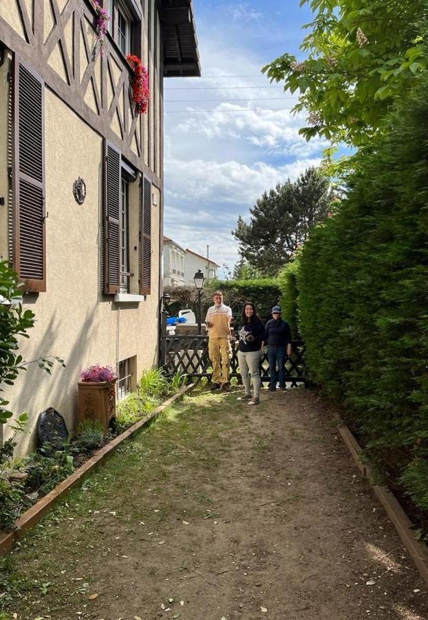 Normandy Cottage Gagny Eksteriør bilde