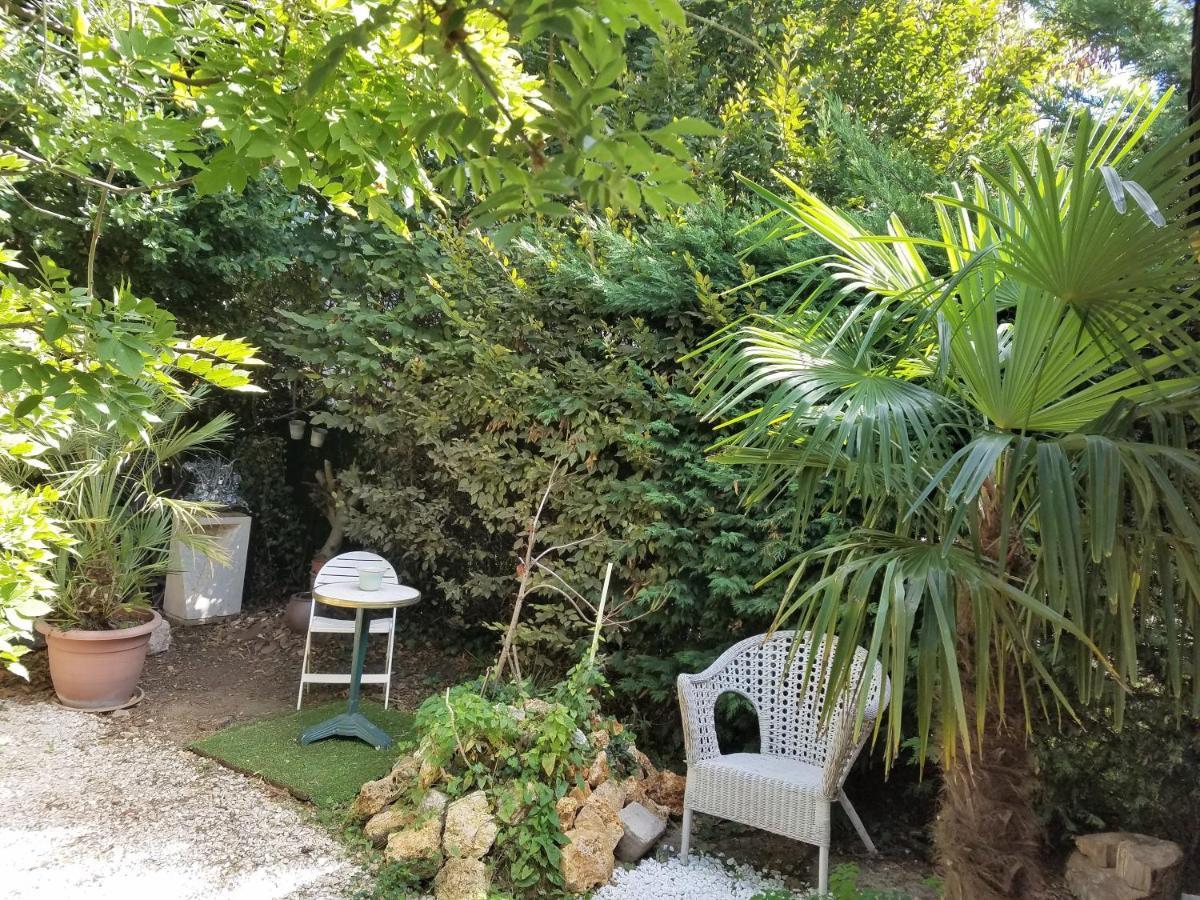Normandy Cottage Gagny Eksteriør bilde